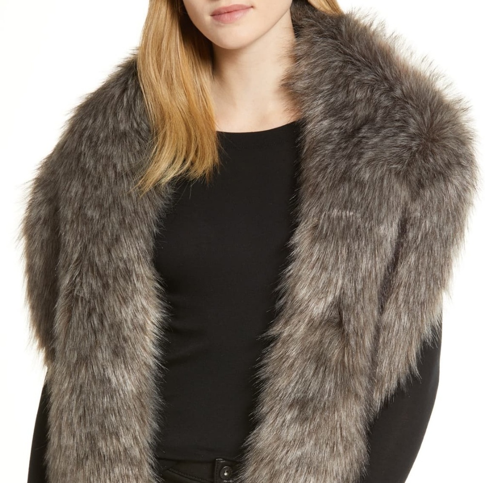 NWT HALOGEN Gray Faux Fur Stole